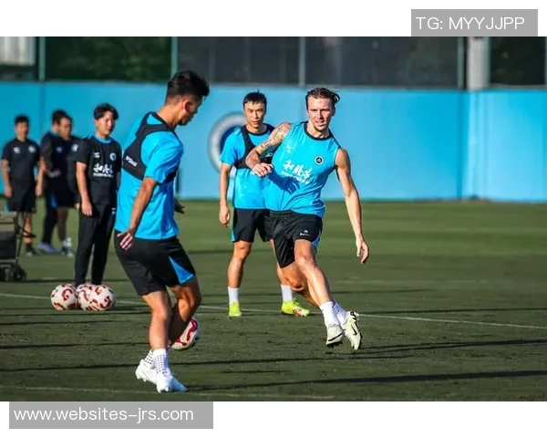 广东与深圳揭幕战精彩对决展现篮球魅力引发球迷热情期待